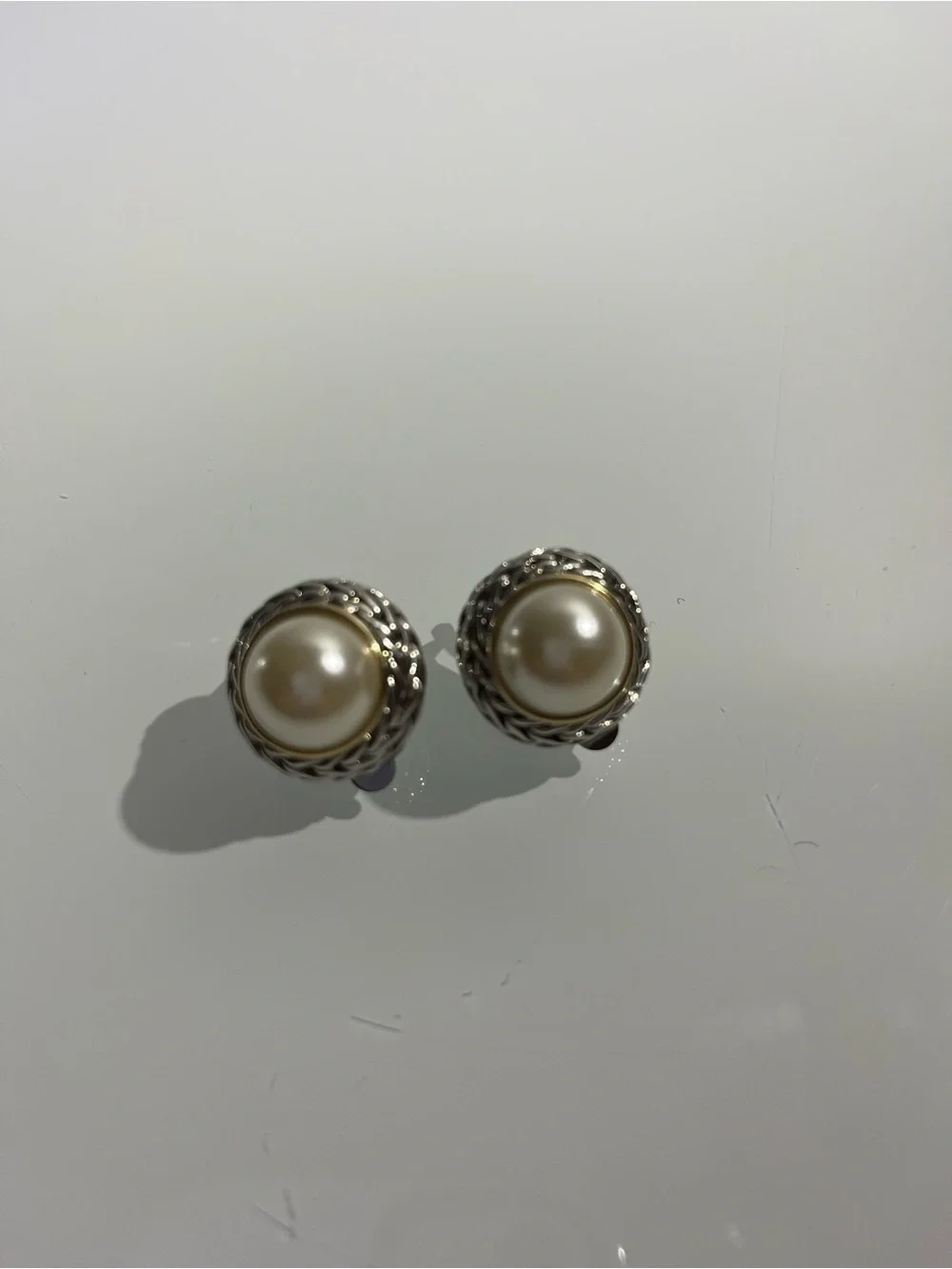 Elegant VTG Cream Pearl Button Clip Earrings with Silver-Tone Rope Setting